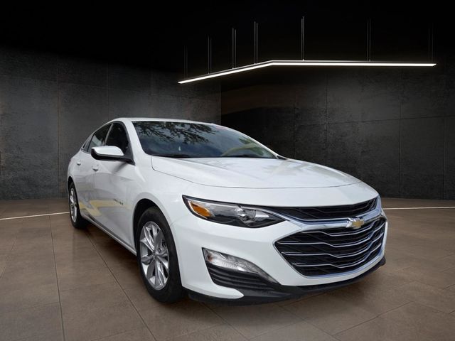 Summit White 2024 Chevrolet Malibu Sedan Front-Wheel Drive Continuously Variable Transmission