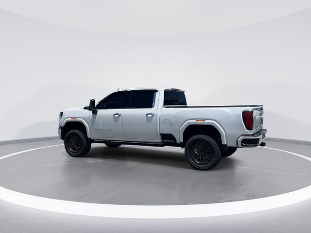 Used 2025 White GMC Denali Ultimate image 8