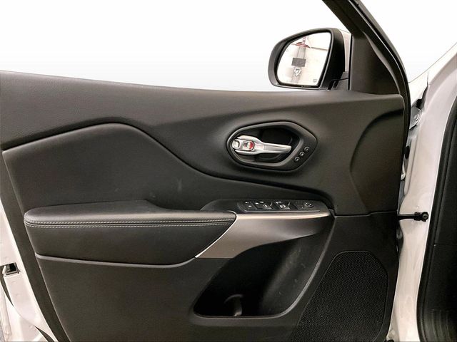 2019 Jeep Cherokee Limited White at Subaru and VW of Moon Township