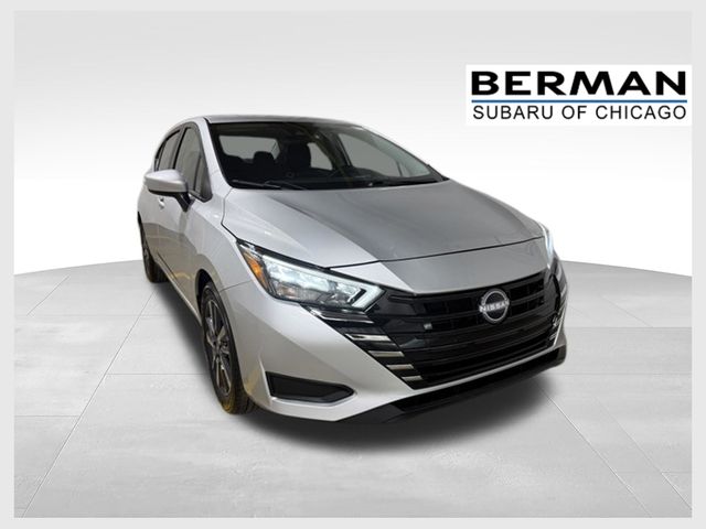 Brilliant Silver Metallic 2025 Nissan Versa Sedan Front-Wheel Drive Continuously Variable Transmission