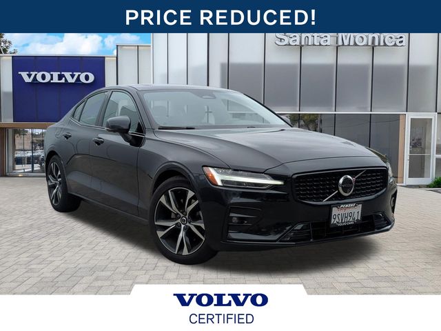 Onyx Black Metallic 2025 Volvo S60 B5 Plus AWD Sedan All-Wheel Drive Automatic