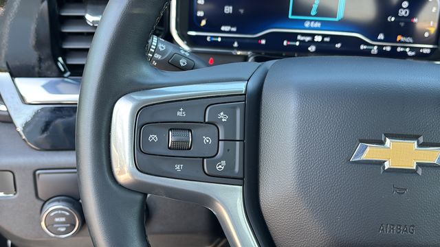 Used 2025 White Chevrolet LT image 22