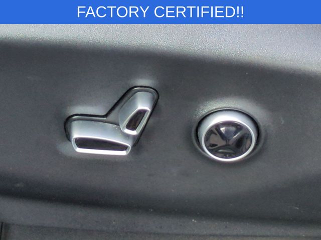 Used 2025 Black Chrysler Pinnacle image 17