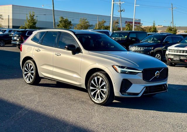 2025 Volvo XC60 B5 Plus
