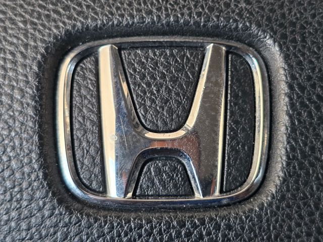 Certified Used 2023 Platinum White Honda Touring image 11