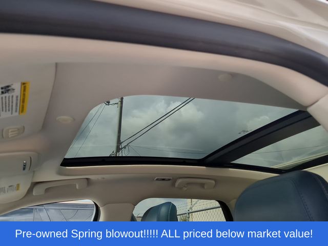 Used 2020 Pristine White Lincoln Reserve image 26