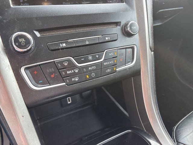 2017 Ford Fusion SE photo