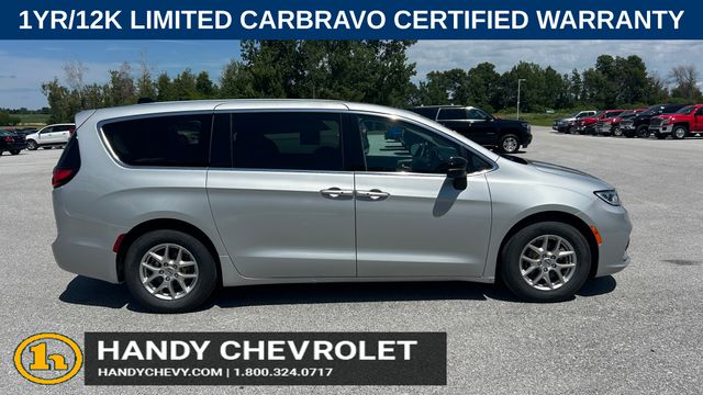 Used 2024 Chrysler Pacifica Van