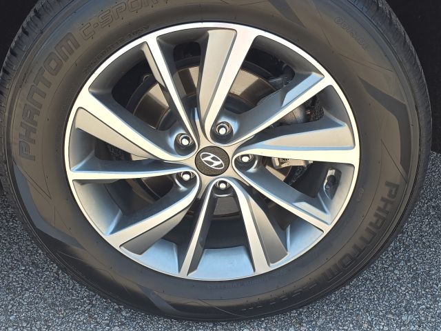 2019 Hyundai Santa Fe SEL Plus:B02324A