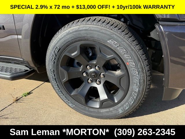 View vehicle photo 3