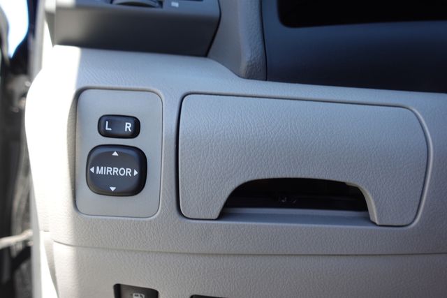 used 2007 Toyota Camry Hybrid car, priced at $7,500