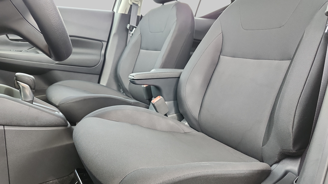 2025 Nissan Kicks Play