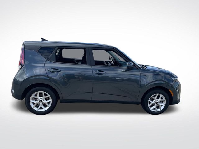 2023 Kia Soul LX 8