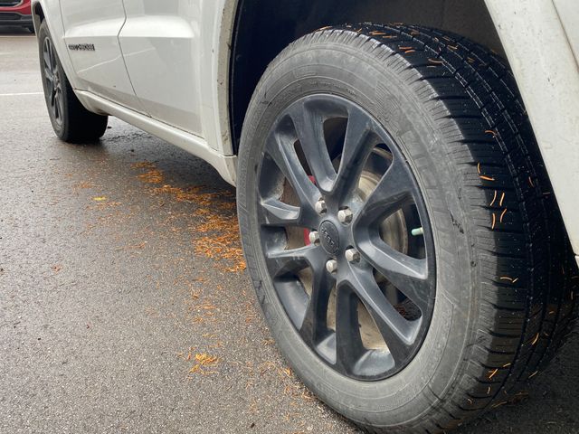 2019 Jeep Grand Cherokee Altitude 9