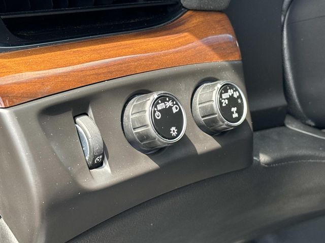2017 Cadillac Escalade Luxury - Photo 28