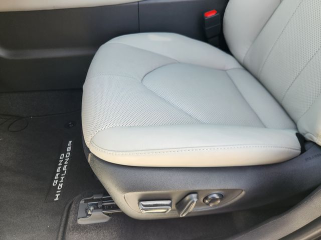 2026 Toyota Grand Highlander Limited  at Gullo Toyota