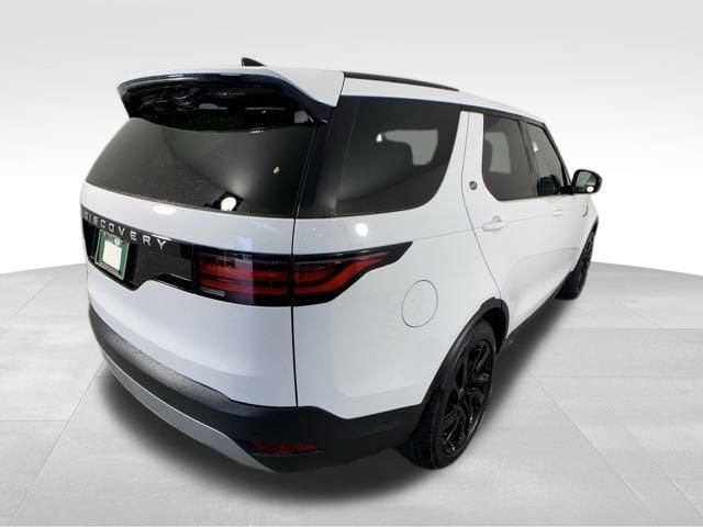 2024 Land Rover Discovery S 7