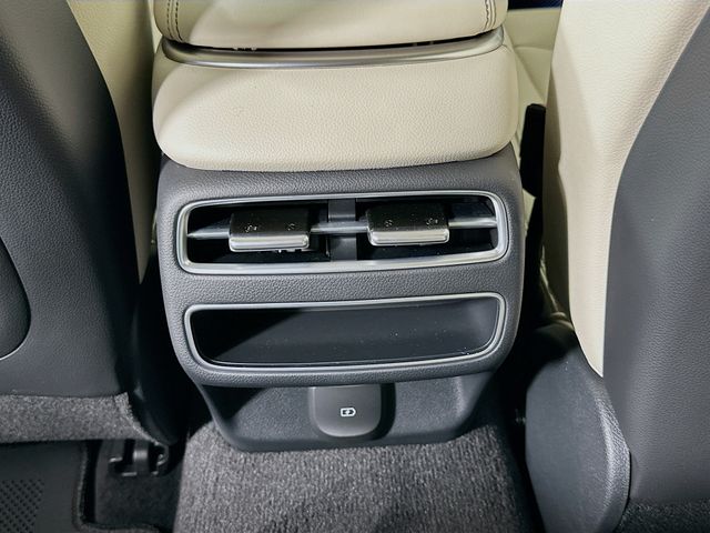 Thumbnail: 2026 Genesis GV70 - 18