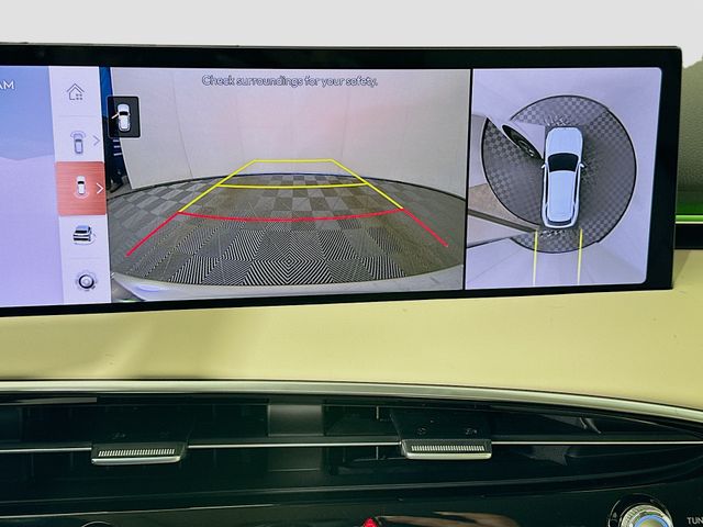 Thumbnail: 2026 Genesis GV70 - 13