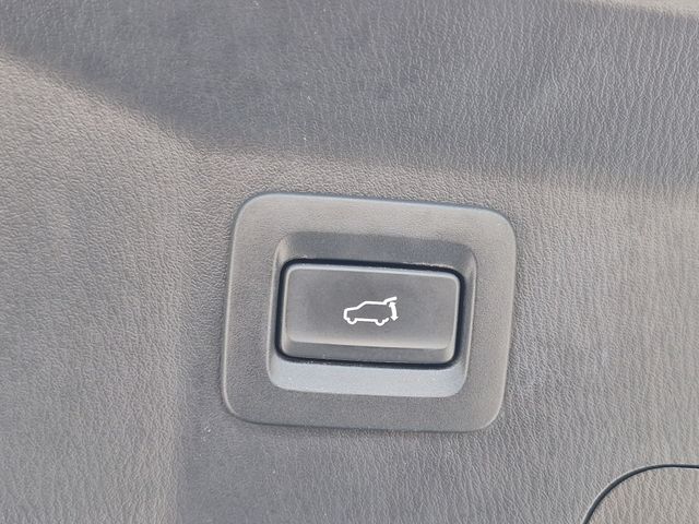 Used 2021 White Mazda Grand Touring image 32