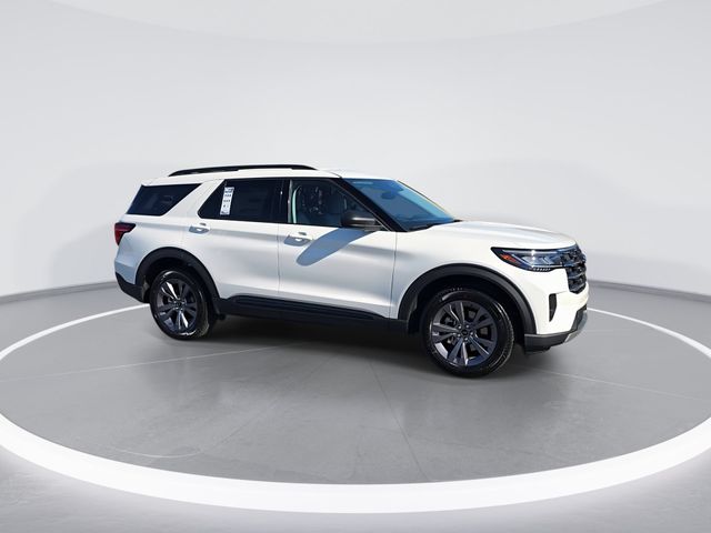 New 2026 Star White Metallic Tri-Coat Ford Active image 2