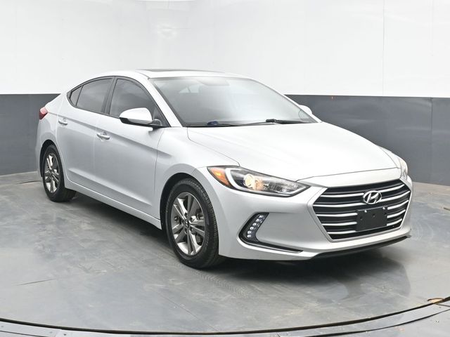 Used 2018 Silver Hyundai Value Edition image 2