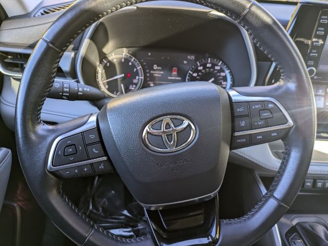 2020 Toyota Highlander XLE 21