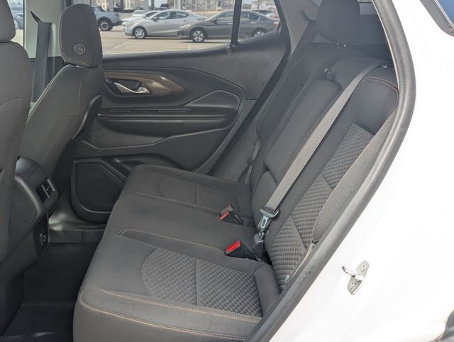 Used 2021 White GMC SLE image 22