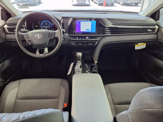 2025 Toyota Camry LE photo