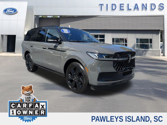 Black (Chroma Caviar Dark Gray Metallic Clearcoat) 2025 Lincoln Navigator Black Label 4WD SUV / Crossover Four-Wheel Drive Automatic