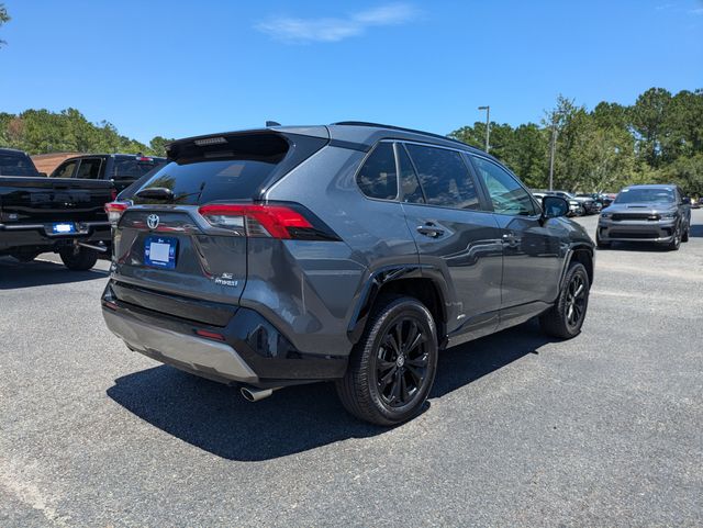 2022 Toyota RAV4 Hybrid SE