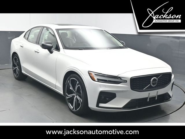 Crystal White Pearl 2025 Volvo S60 B5 Plus FWD Sedan Front-Wheel Drive Automatic