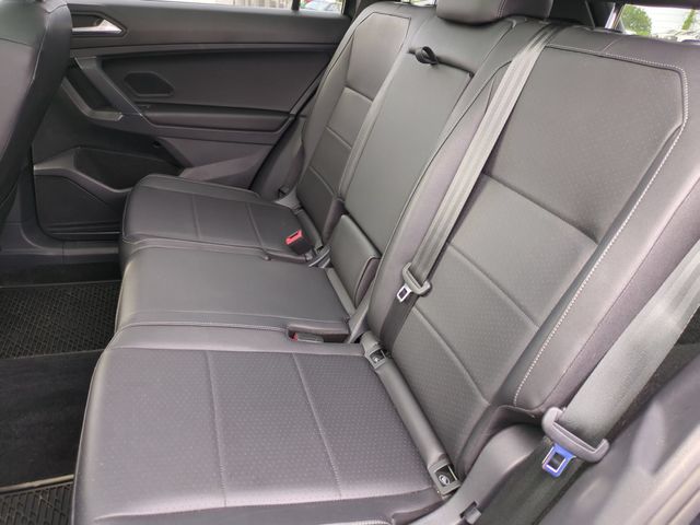 Used 2020 Black Volkswagen 2.0T SE R-Line Black image 27