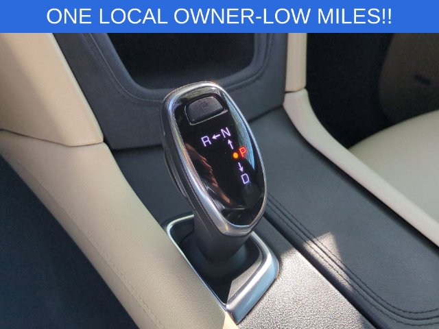 Used 2019 White Cadillac Luxury image 27