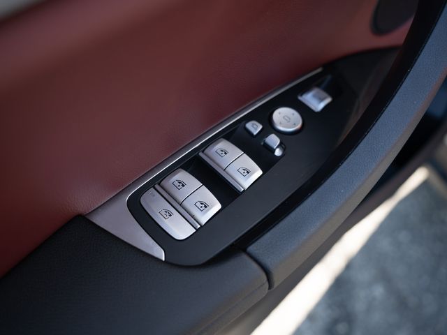 Used 2024 Gray BMW xDrive30i image 16