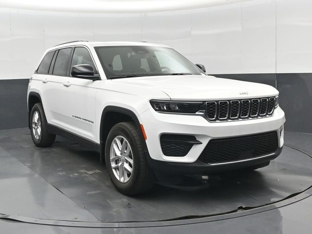 Bright White Clearcoat 2026 Jeep Grand Cherokee SUV / Crossover Four-Wheel Drive 8-Speed Automatic