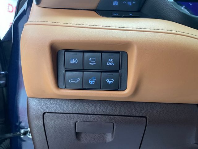 Used 2021 Toyota Highlander Hybrid SUV