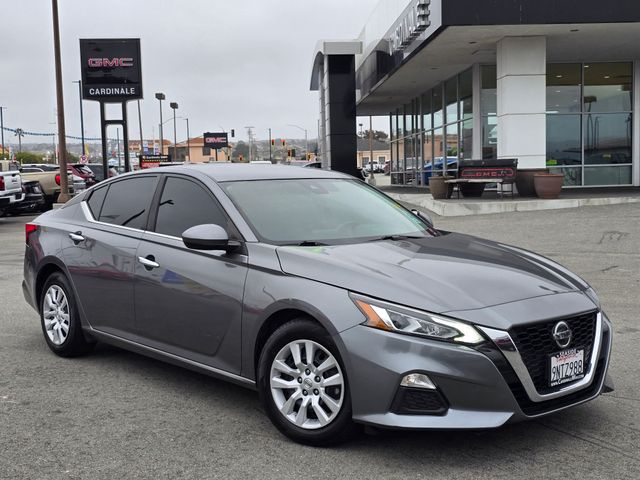 Gray (Gun Metallic) 2022 Nissan Altima Sedan Front-Wheel Drive Continuously Variable Transmission