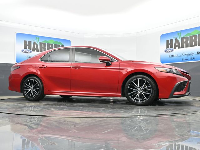 2021 Toyota Camry SE photo