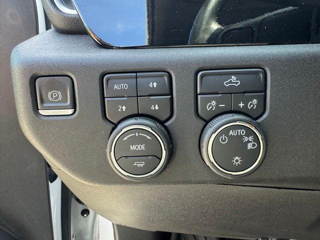 Used 2023 White Chevrolet LT image 22