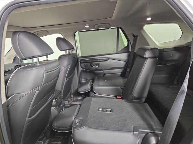 2025 Honda Pilot Elite photo