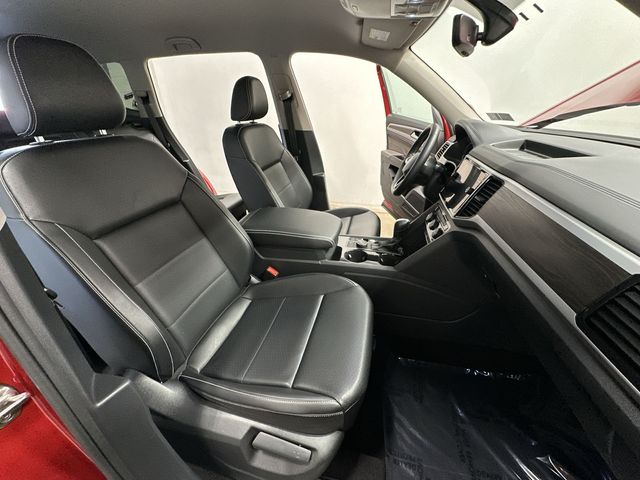 2022 Volkswagen Atlas 2.0T SE w/Technology Blue at Sutliff Volkswagen