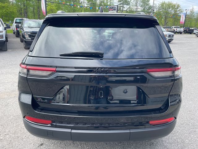2023 Jeep Grand Cherokee Limited - Diamond Black Crystal Pearlcoat exterior view 6