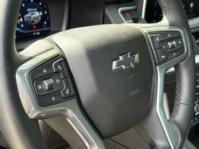 Used 2023 Black Chevrolet Z71 image 29