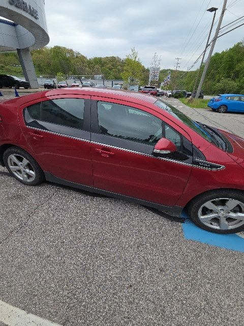 2013 Chevrolet Volt Base - 3