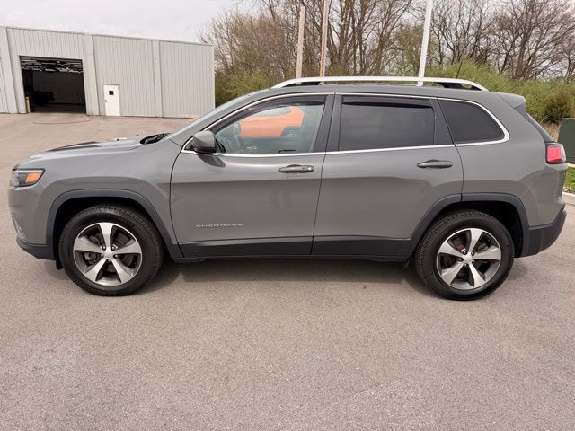 View vehicle photo 6