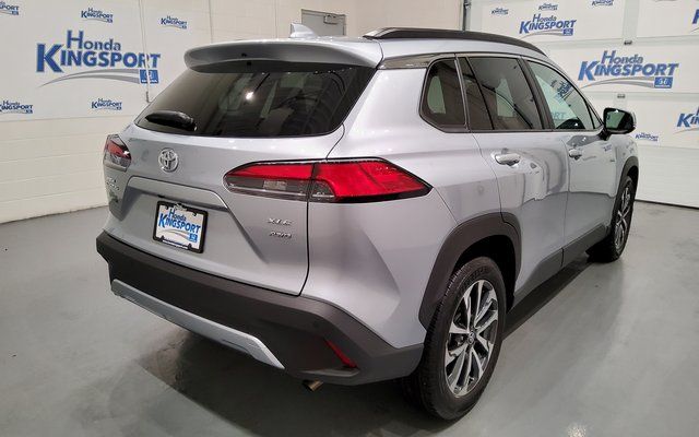 2023 Toyota Corolla Cross XLE 3