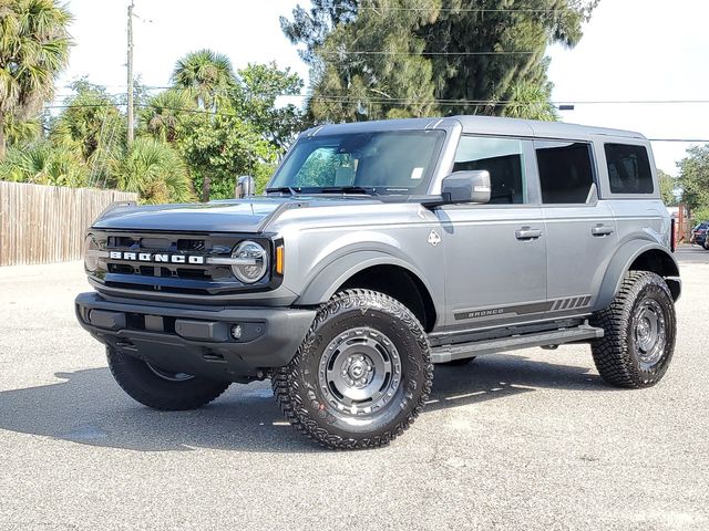 2024 Ford Bronco Outer Banks 1