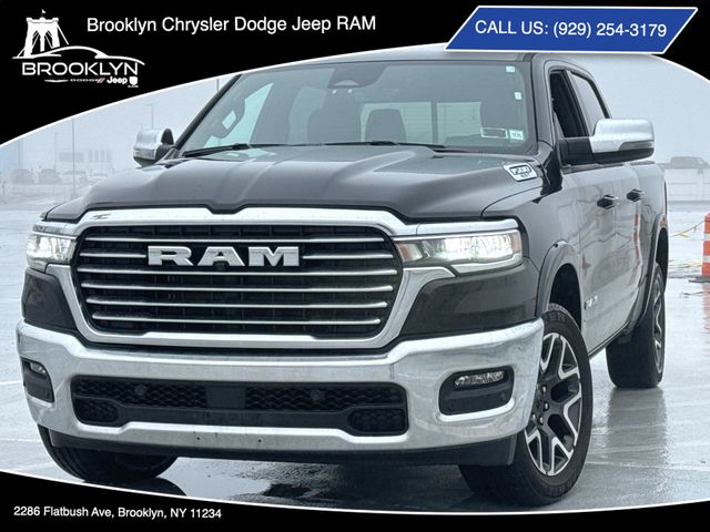 2025 RAM 1500 Laramie Crew Cab 4WD
