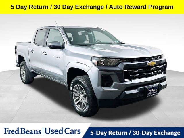 Sterling Gray Metallic 2023 Chevrolet Colorado Pickup Truck Four-Wheel Drive 8-Speed Automatic